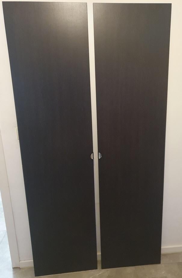 2 Portes IKEA marron noir 2m hauteur sur 50 cm largeur, Maison & Meubles, Armoires | Penderies & Garde-robes, Utilisé, 150 à 200 cm