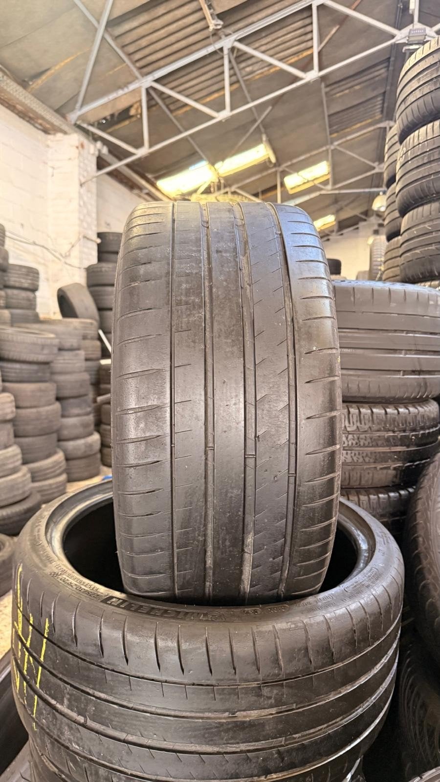 275 30 20 Michelin avec montage et équilibrage, Enlèvement