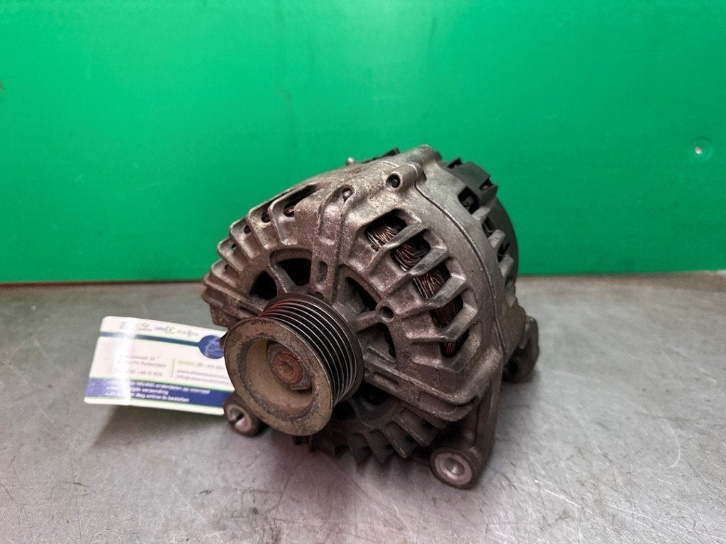 ALTERNATEUR V-Snaar 5 serie (F10) (|8515754|12318515754|), Autos : Pièces & Accessoires, Valeo, Utilisé, 100, rue de Courcelles
75017  Paris, FR