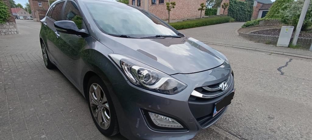 Hyundai i30 1.6 CRDi (2014) – Handgeschakeld, Autos, Hyundai, Particulier, i30, ABS, Caméra de recul, Airbags, Air conditionné