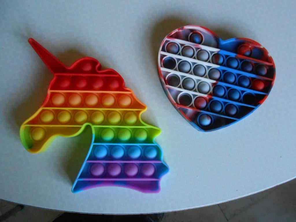 pop it fidget stressverlichting eenhoorn hartje, Ophalen of Verzenden, Zo goed als nieuw