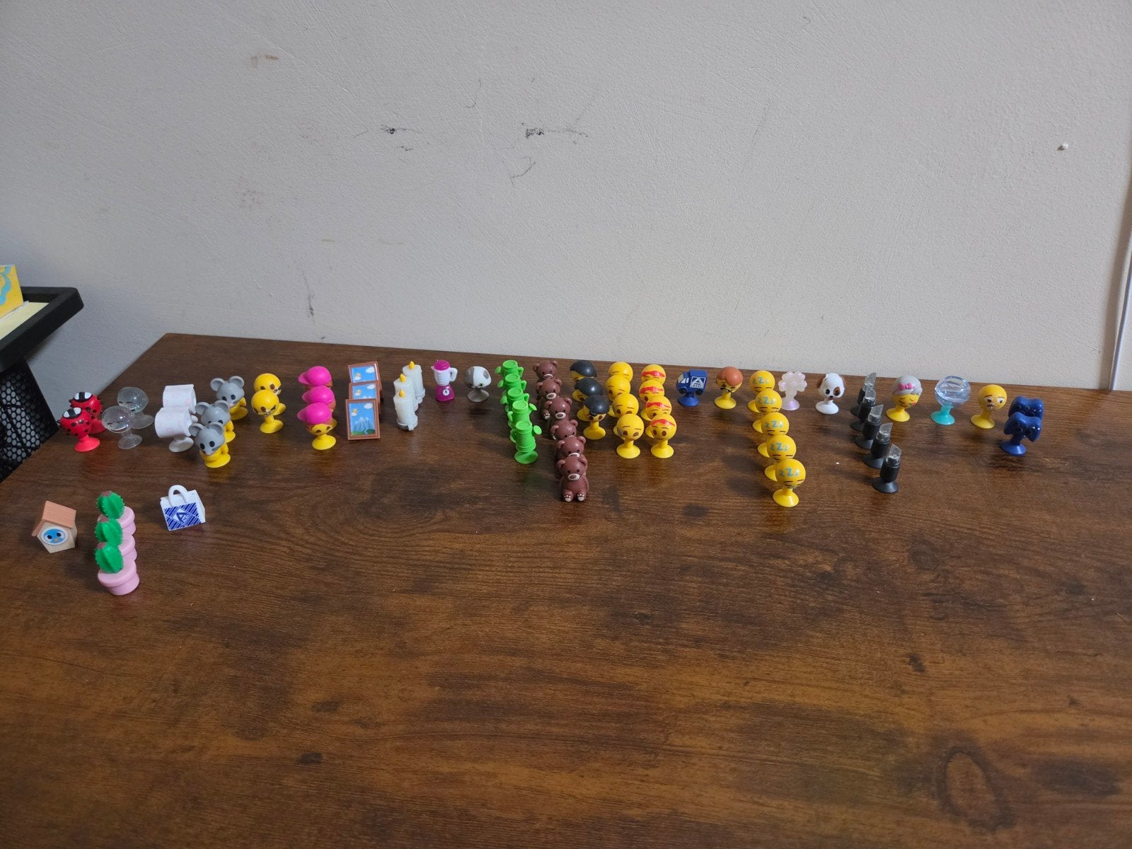 A vendre lot de 68 emojis supermarché aldi 2025, Aldi, Ophalen of Verzenden