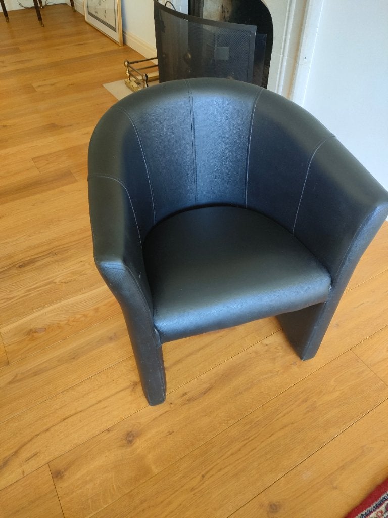Zwarte kuipstoel, Huis en Inrichting, Ophalen, Minder dan 50 cm, Gebruikt, Minder dan 75 cm