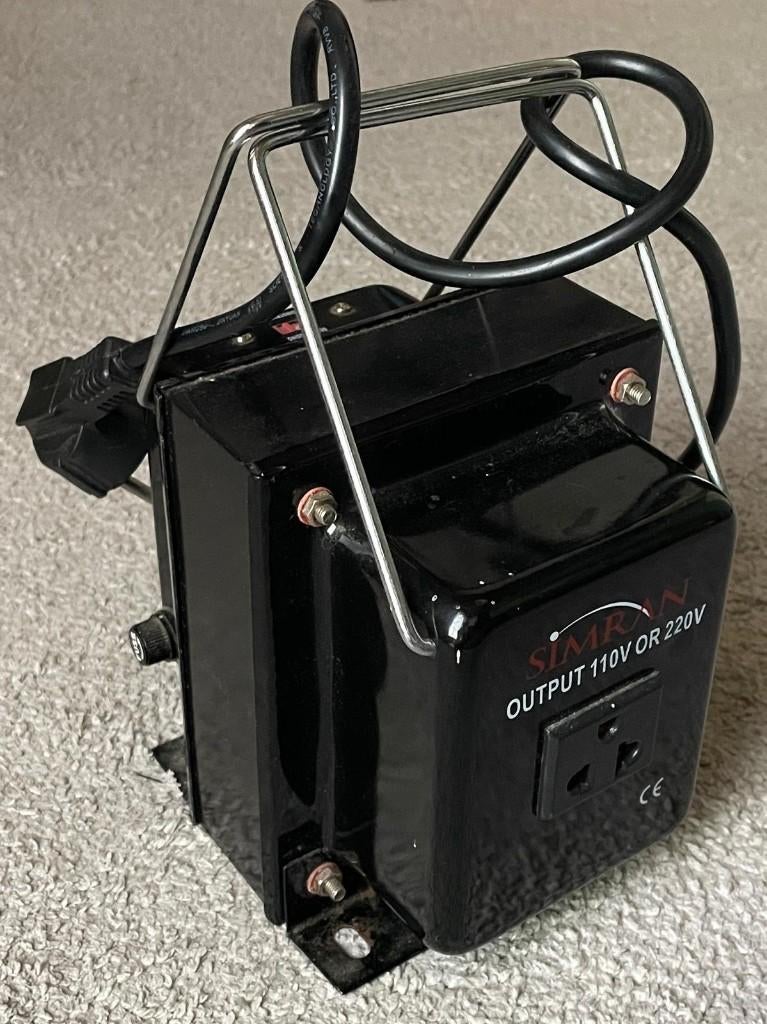 Spanningsomvormer 110V-220V 1000W (VS-EU), Enlèvement, Utilisé