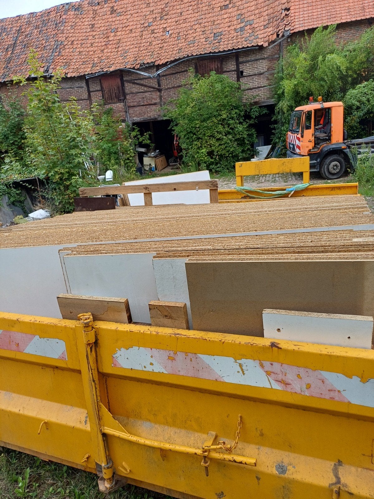 environ 100 planches de plancher, Bricolage & Construction, Bois & Planches, Enlèvement