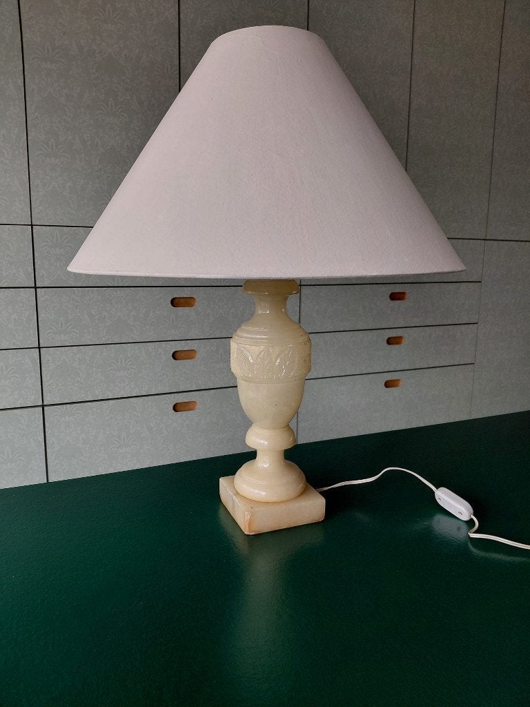 Tafellamp in albast, Huis en Inrichting, Lampen | Tafellampen, 57 cm, Gebruikt, Overige merken, Natuurlijk materiaal