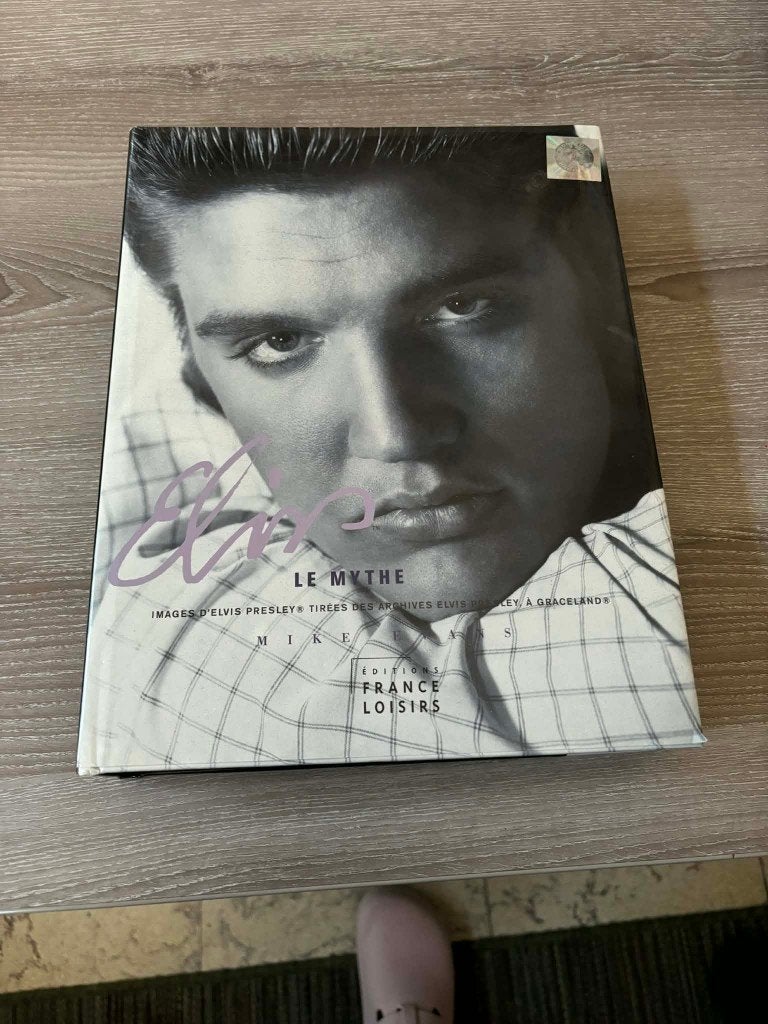 Elvis boek le mythe, zeer dik en mooi boek met harde kaft, Boeken, Ophalen of Verzenden, Zo goed als nieuw, Artiest