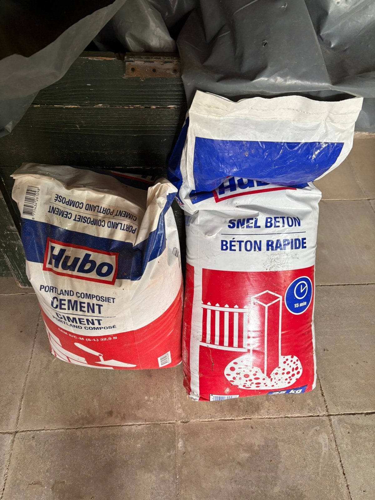 Zak snelbeton en zak cement, Ophalen, Nieuw