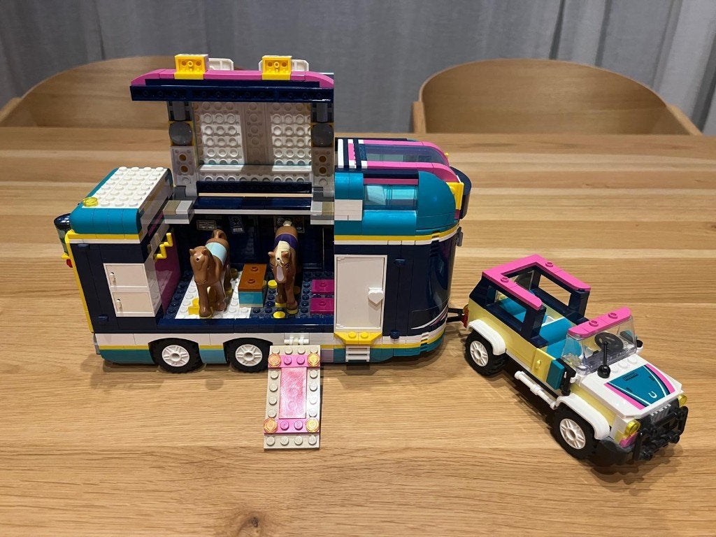 LEGO Friends 41722 – Horse Show Trailer, Enfants & Bébés, Lego, Ensemble complet, Friends, Enlèvement