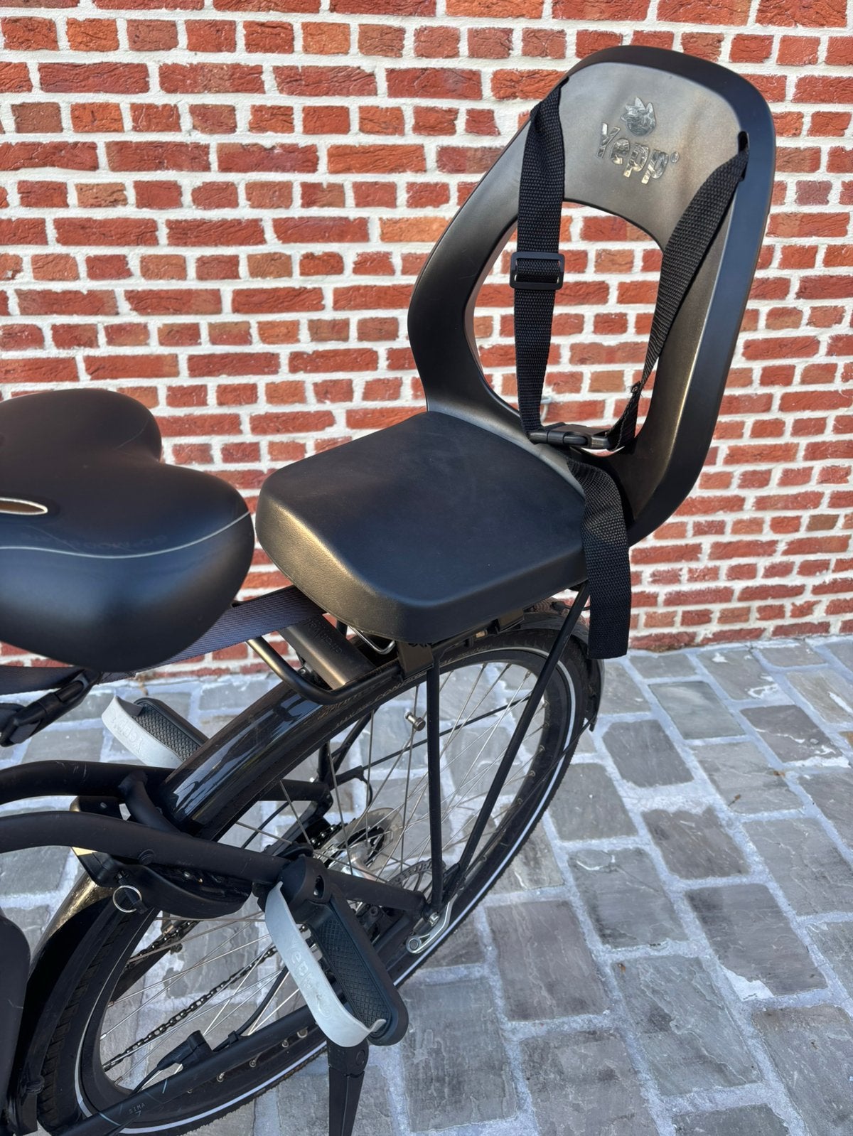 Fietsstoeltje yepp, Ophalen, Zo goed als nieuw, Achterzitje, Voetsteuntjes