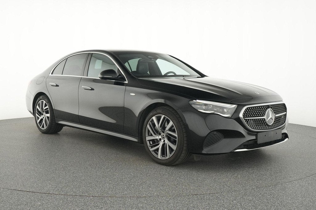 Mercedes-Benz E-Klasse 300 e Luxury Line (automatique), Autos, Mercedes-Benz, Achat, Hybride rechargeable, Noir, Automatique