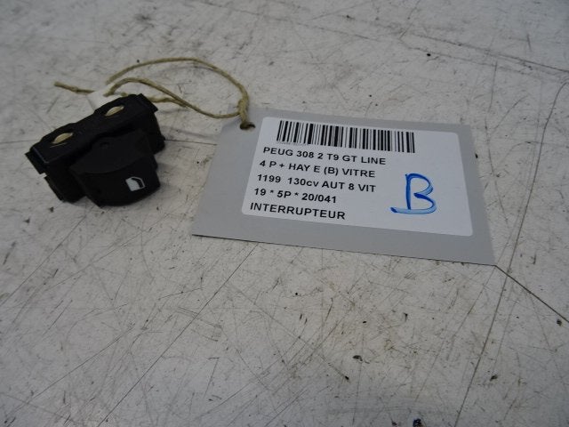 COMMUTATEUR 308 (L3 / L8 / LB / LH / LP) (96762292ZD), Kontakt-peugeot@peugeot.com, Utilisé, Peugeot Deutschland GmbH, Bahnhofsplatz
65423  Rüsselsheim, DE