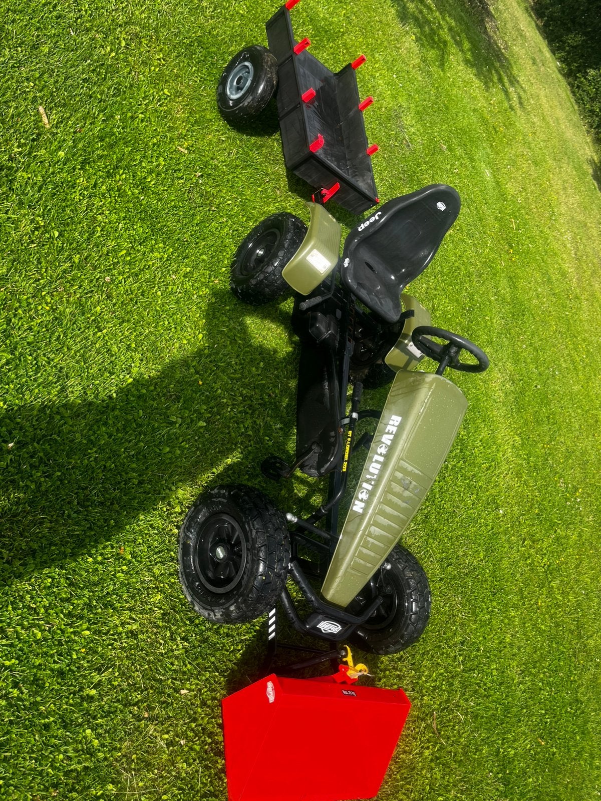 Berg jeep go kart + aanhanger en bak vanvoor, Ophalen, Gebruikt, Berg, Met kar of aanhanger