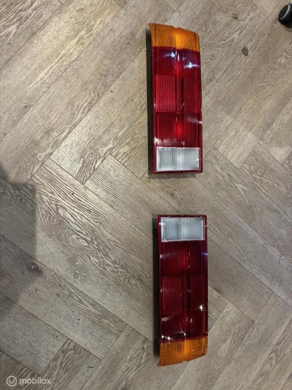 Bmw e30 Achterlichten set links rechts nieuw, Autos : Pièces & Accessoires, Éclairage, BMW, Neuf, Enlèvement ou Envoi