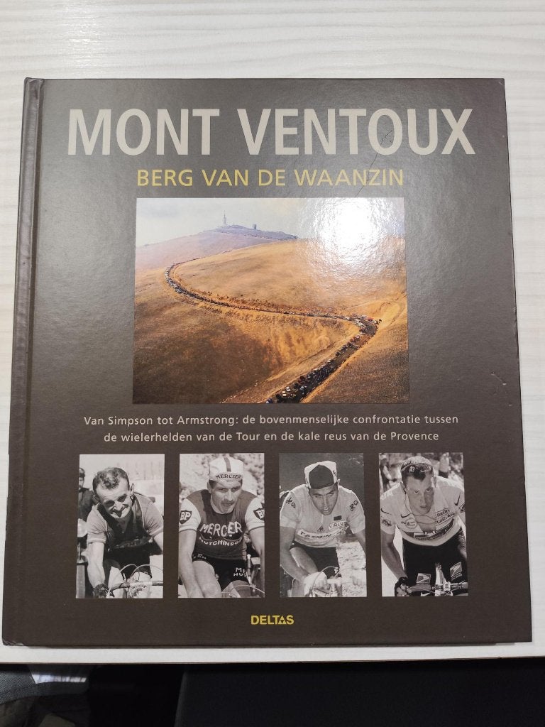 Boek met wielerverhalen op de flanken van de Mont Ventoux., Ophalen of Verzenden, Zo goed als nieuw