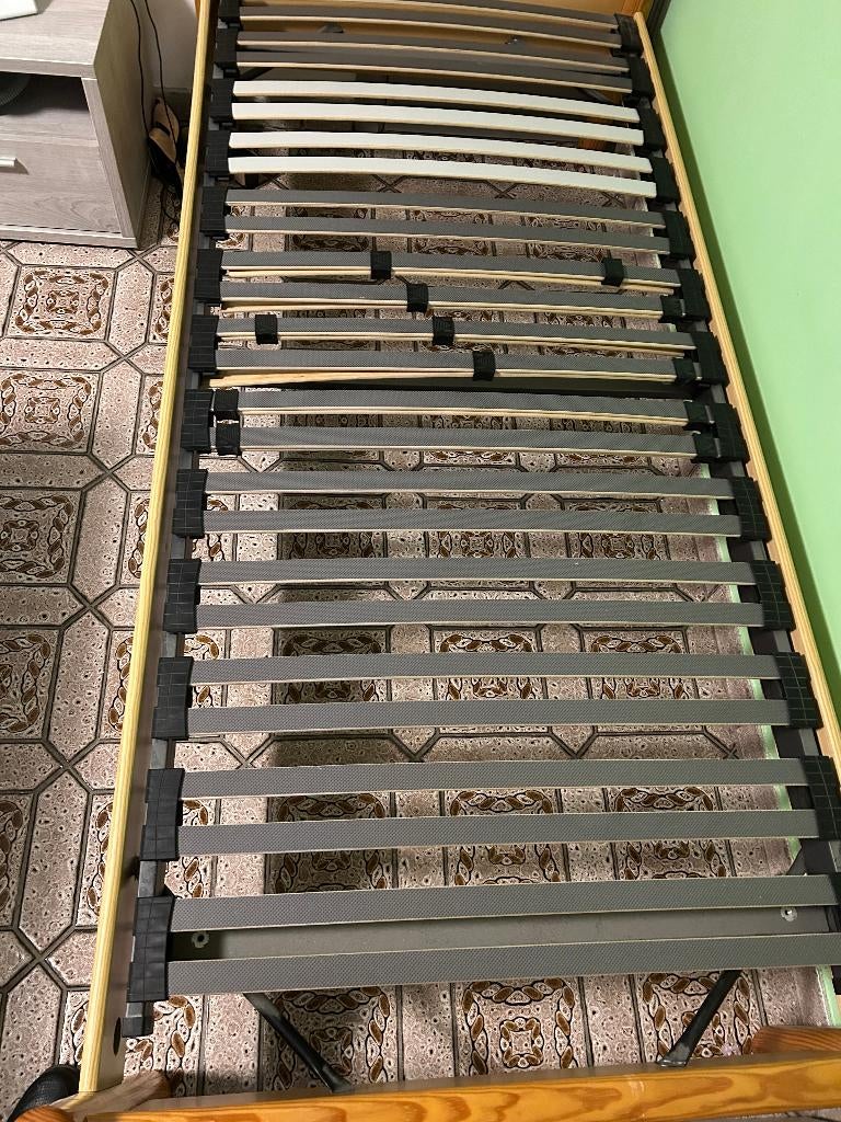 Latte bodem echt zo goed als nieuw  betere kwaliteit, Huis en Inrichting, Slaapkamer | Matrassen en Bedbodems, Ophalen, 90 cm