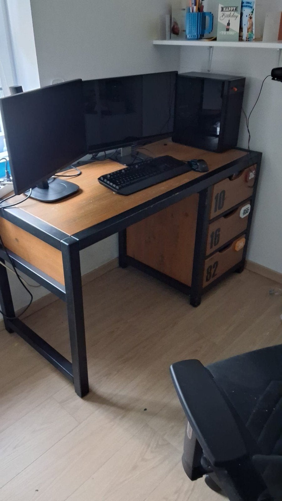 bureau, Ophalen, Zo goed als nieuw, Computerbureau, 130 cm