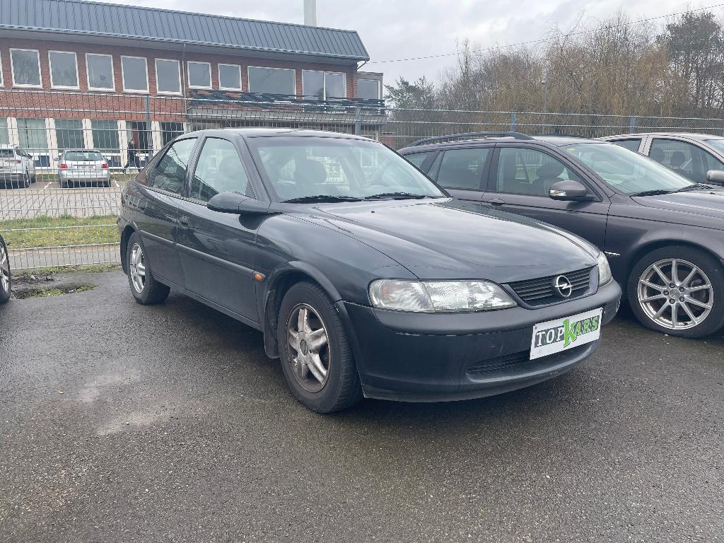 Opel Vectra 1.6i 1997, Auto's, Voorwielaandrijving, Stof, Zwart, 4 cilinders