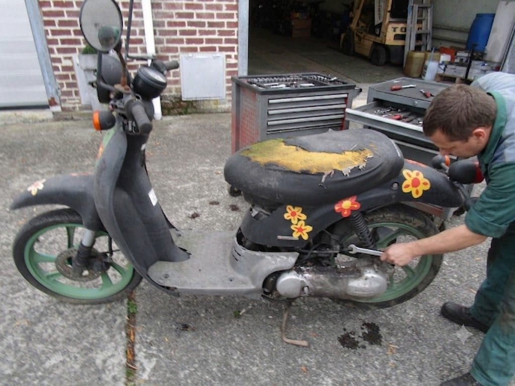 Honda Sky 50cc scooter 45/u voor opknap / sloop / Moped Wars, Fietsen en Brommers, Ophalen, Honda, Gebruikt, 49 cc