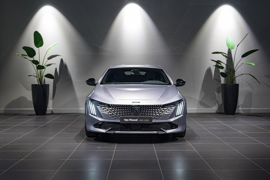 Peugeot 508 1.6 Hybrid 225 e-EAT8 Allure CARPLAY | ZETELVERW, Auto's, 745 kg, Stof, Gebruikt, Euro 6