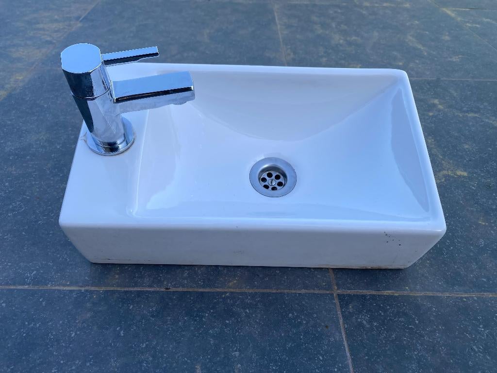 Lavabo Wc avec robinet, Bricolage & Construction, Enlèvement, Comme neuf, Lavabo