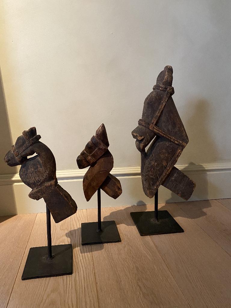 Antieke beeldjes (3), Ophalen