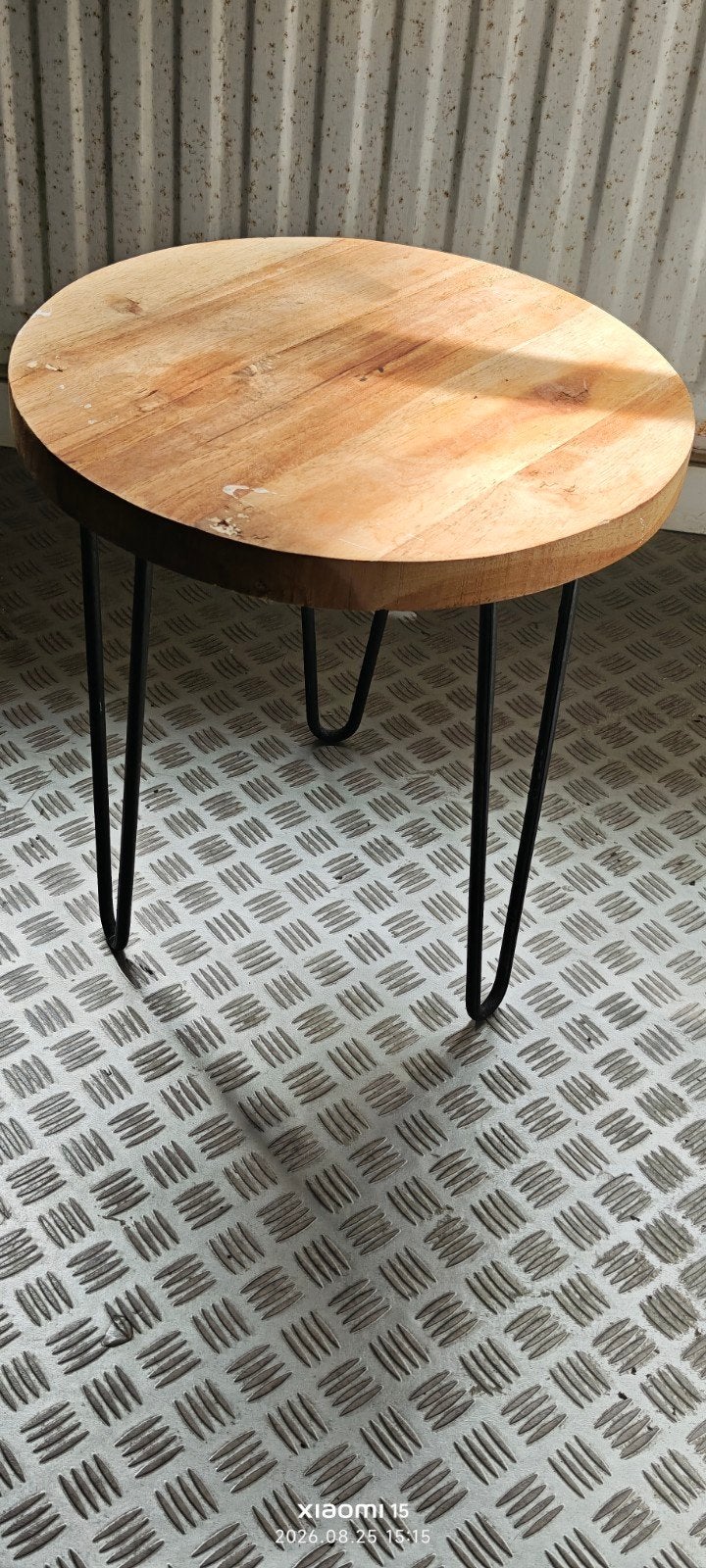 Set van 2 industriële ronde bijzettafels (hout en metaal), Huis en Inrichting, Ophalen, Hout