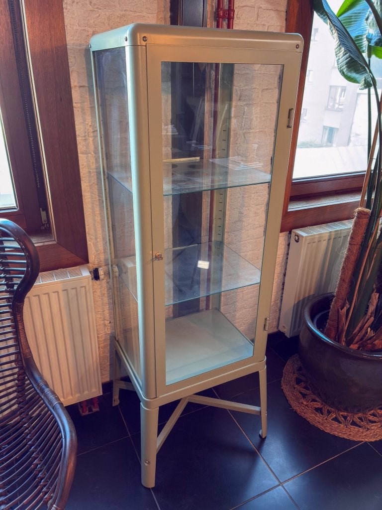 vitrinekast Ikea Fabrikör, Ophalen, Met plank(en), 100 tot 150 cm, 50 tot 100 cm