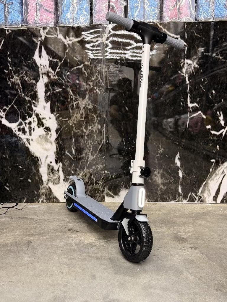 Elektrische Kinderstep Grijs 15 km/u, 20 km Bereik & LED, Ophalen of Verzenden, Nieuw