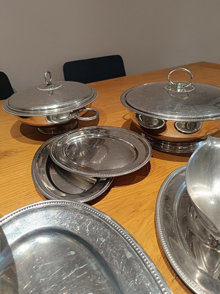 Service de table, Enlèvement