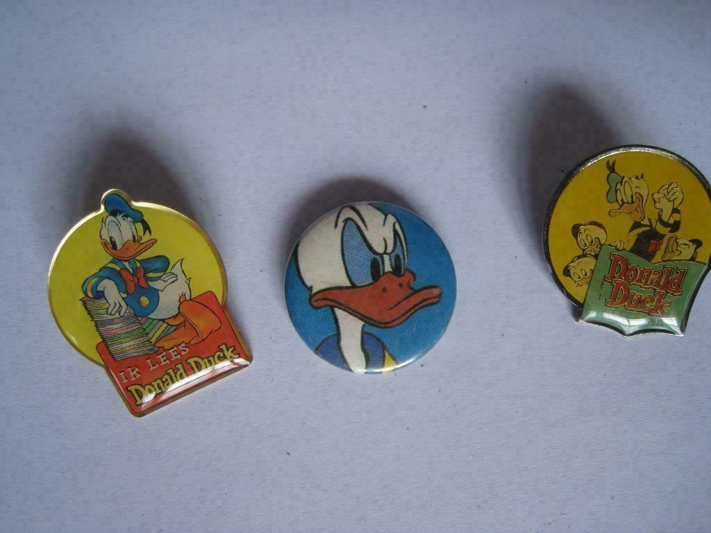 pin walt disney DONALD bd jaar 70, Ophalen of Verzenden, Donald Duck, Zo goed als nieuw, Beeldje of Figuurtje