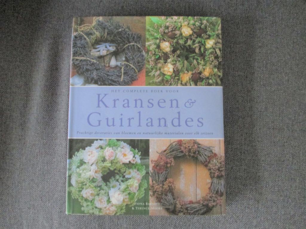 boek kransen en guirlandes, Ophalen of Verzenden, Gelezen, Overige onderwerpen