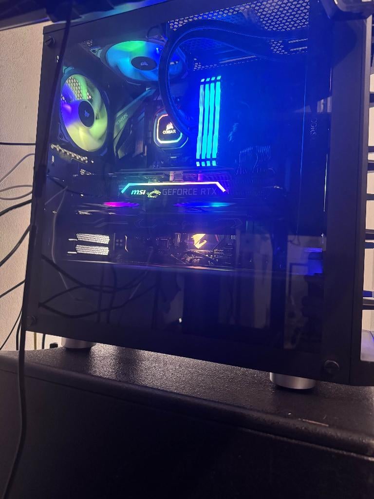 Gaming pc + scherm, Ophalen, Gebruikt, 32 GB, Custom Build