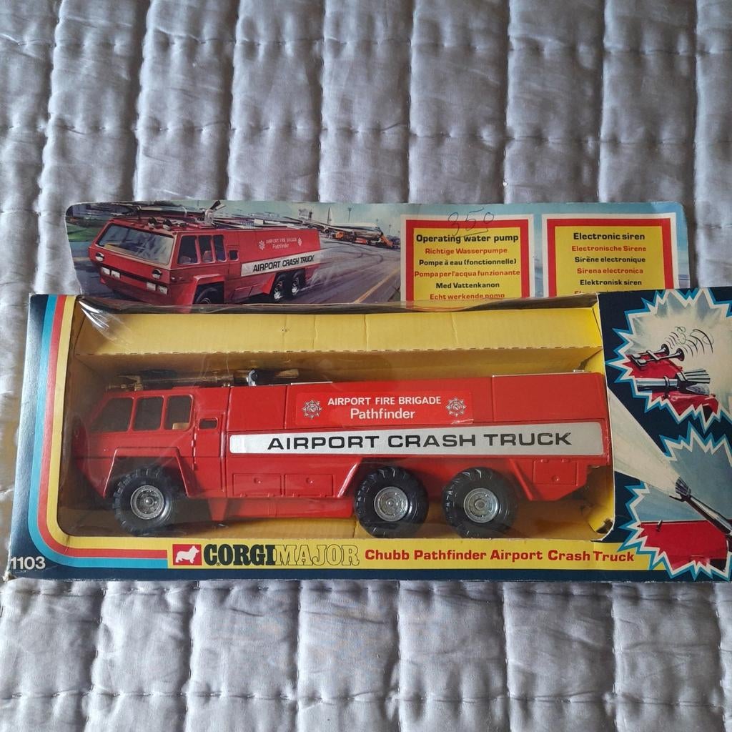CORGI MAJOR nr.1103 : CHUBB PATHFINDER AIRPORT CRASH TRUCK, Hobby en Vrije tijd, Modelauto's | 1:50, Nieuw, Bus of Vrachtwagen