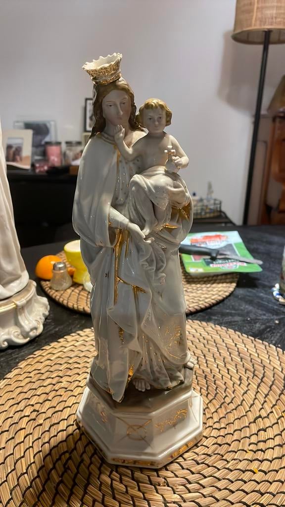 Religieus beeldje van 32 cm, Ophalen