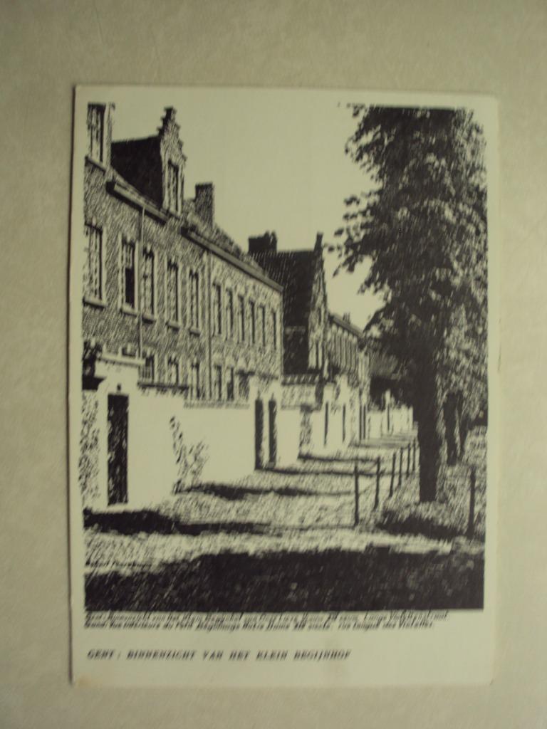 54211 - GENT - BINNENZICHT VAN HET KLEIN BEGIJNHOF- 2 FOTO'S, Verzamelen, Verzenden