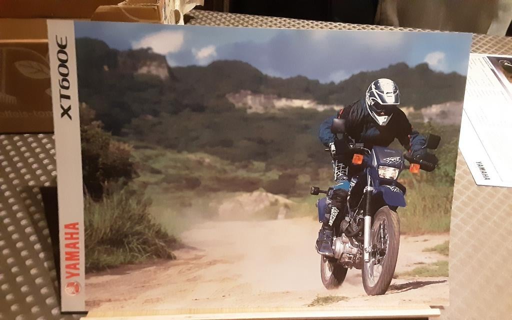 Yamaha xt 600 e brochure, Enlèvement ou Envoi, Comme neuf