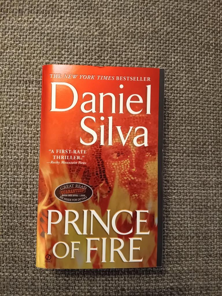 Daniel Silva - Prince of fire, Ophalen of Verzenden, Zo goed als nieuw