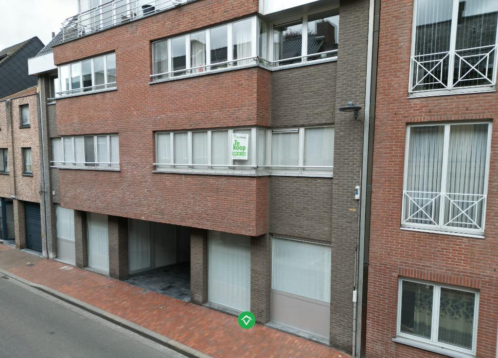 Ruim appartement (117 m²) met 2 slaapkamers, terras en garag, Immo, Roeselare, Tot 200 m², 79 kWh/m²/jaar, 2 kamers