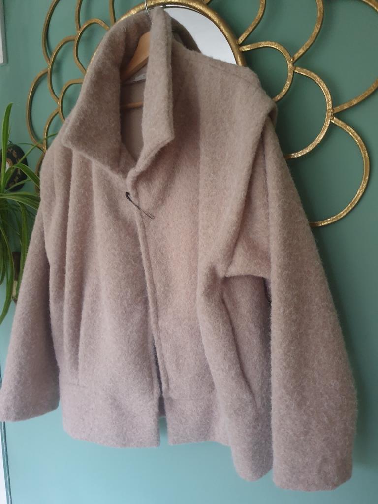 Leuke oversized jas, Kleding | Dames, Ophalen, Zo goed als nieuw, Beige