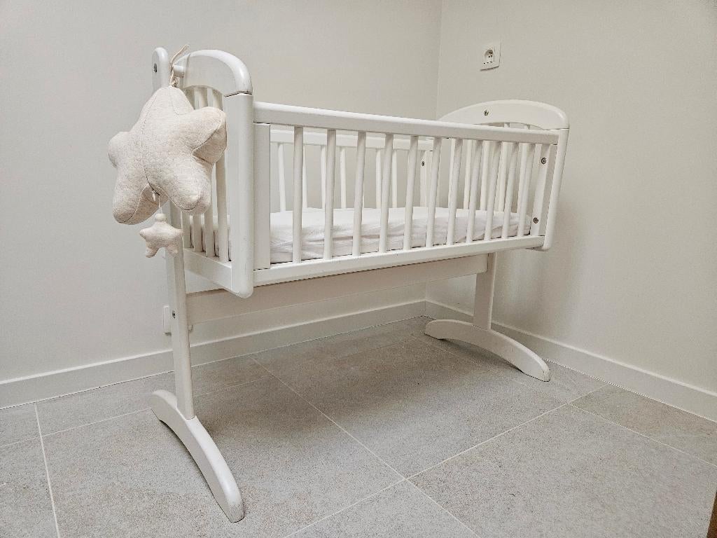 Troll Swinging Crib Lux 40x90cm, Kinderen en Baby's, Kinderkamer | Bedden, Ophalen, Zo goed als nieuw, Minder dan 140 cm, Minder dan 70 cm