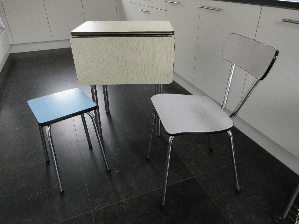 Table de cuisine vintage en formica tabouret chaise inox, Enlèvement