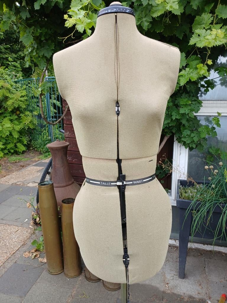 Vestelbare paspop, Enlèvement ou Envoi, Mannequin