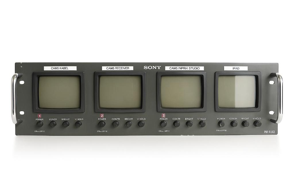 Sony PVM-411CE videomonitor (monitorrek met 4 CRT)., Ophalen, Gebruikt, Video