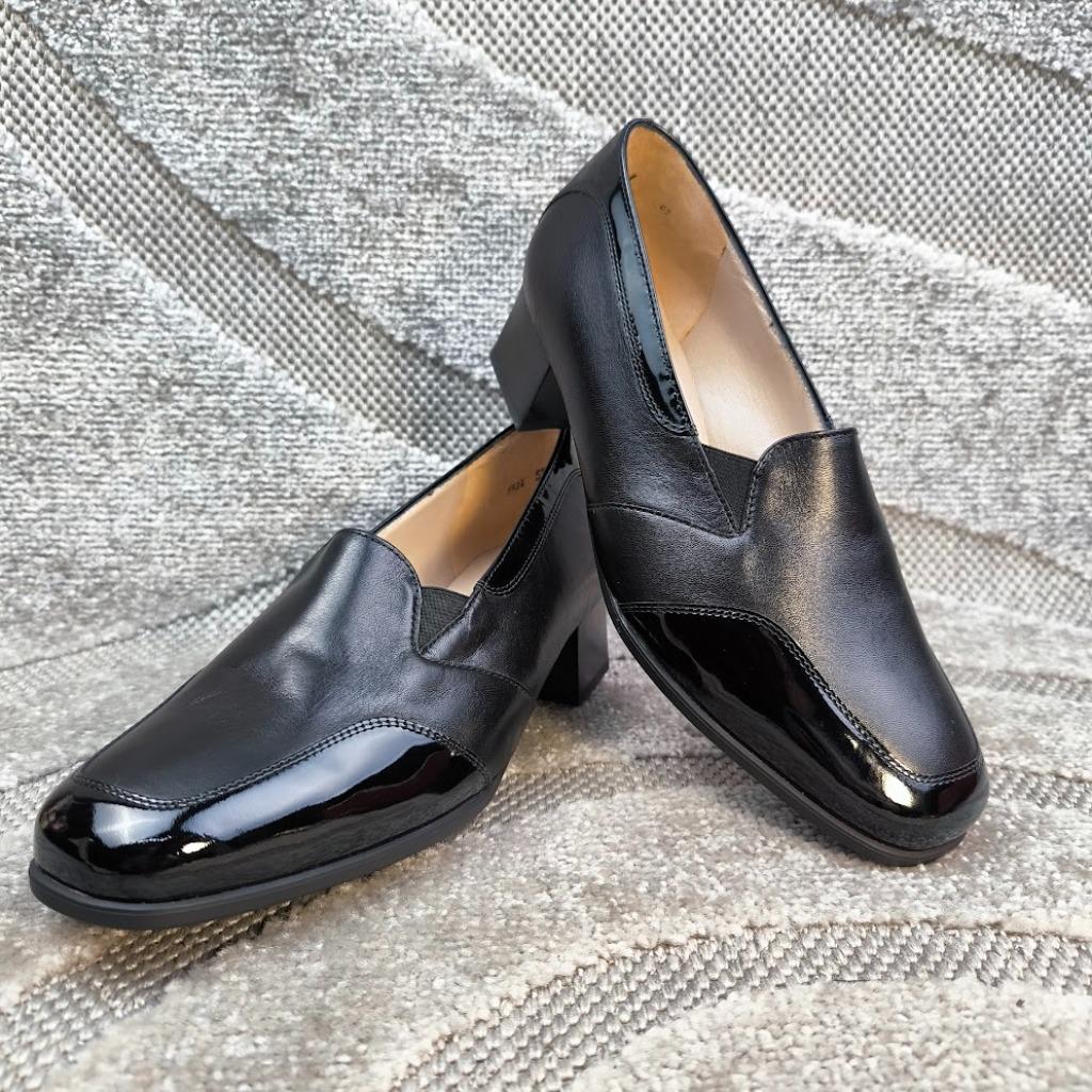 HASSIA eu 38.5 pump - mocassin, Kleding | Dames, Ophalen of Verzenden, Nieuw, Zwart