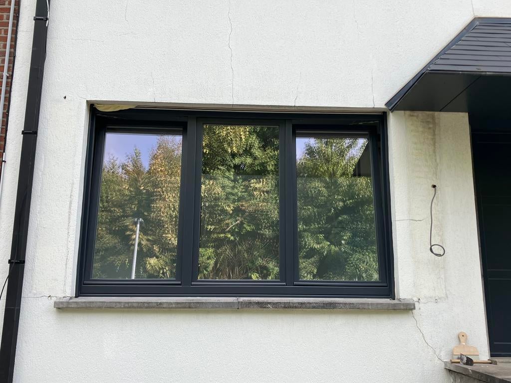 TE KOOP. PVC raam mét rolluik. Alles in perfecte staat !, Doe-het-zelf en Bouw, Ophalen, Gevelraam of Ruit, 120 tot 160 cm, Zo goed als nieuw