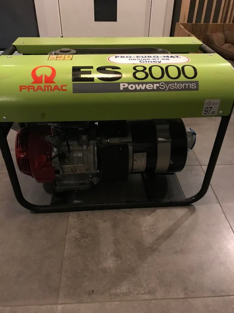 Groupe électrogène Pramac es8000, Comme neuf, 5 à 10 kVA, Essence