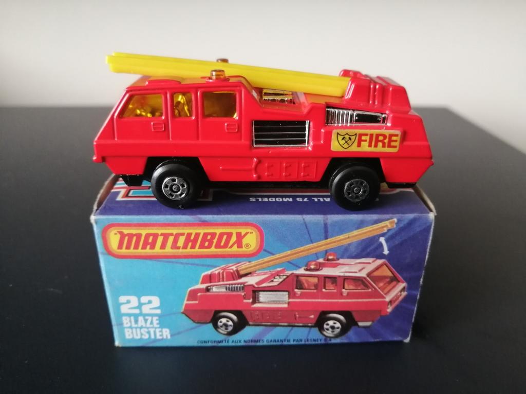 Lesney Matchbox Superfast #22 Blaze Buster in doosje, Hobby en Vrije tijd, Modelauto's | Overige schalen, Zo goed als nieuw, Ophalen of Verzenden