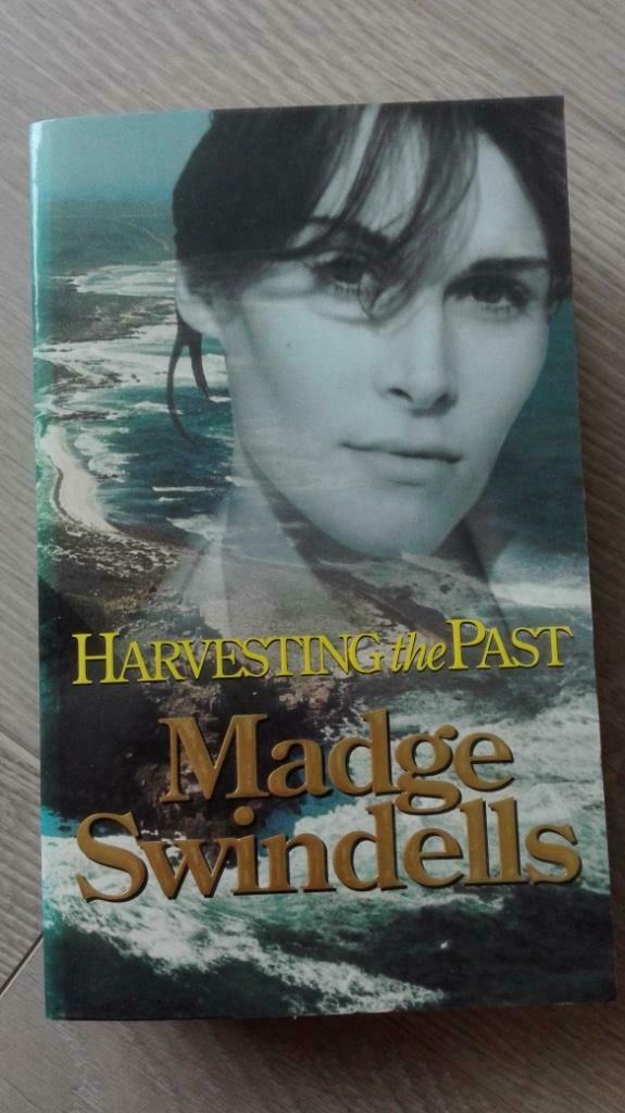 pocket Madge spindels harvesting the past, Ophalen of Verzenden, Zo goed als nieuw