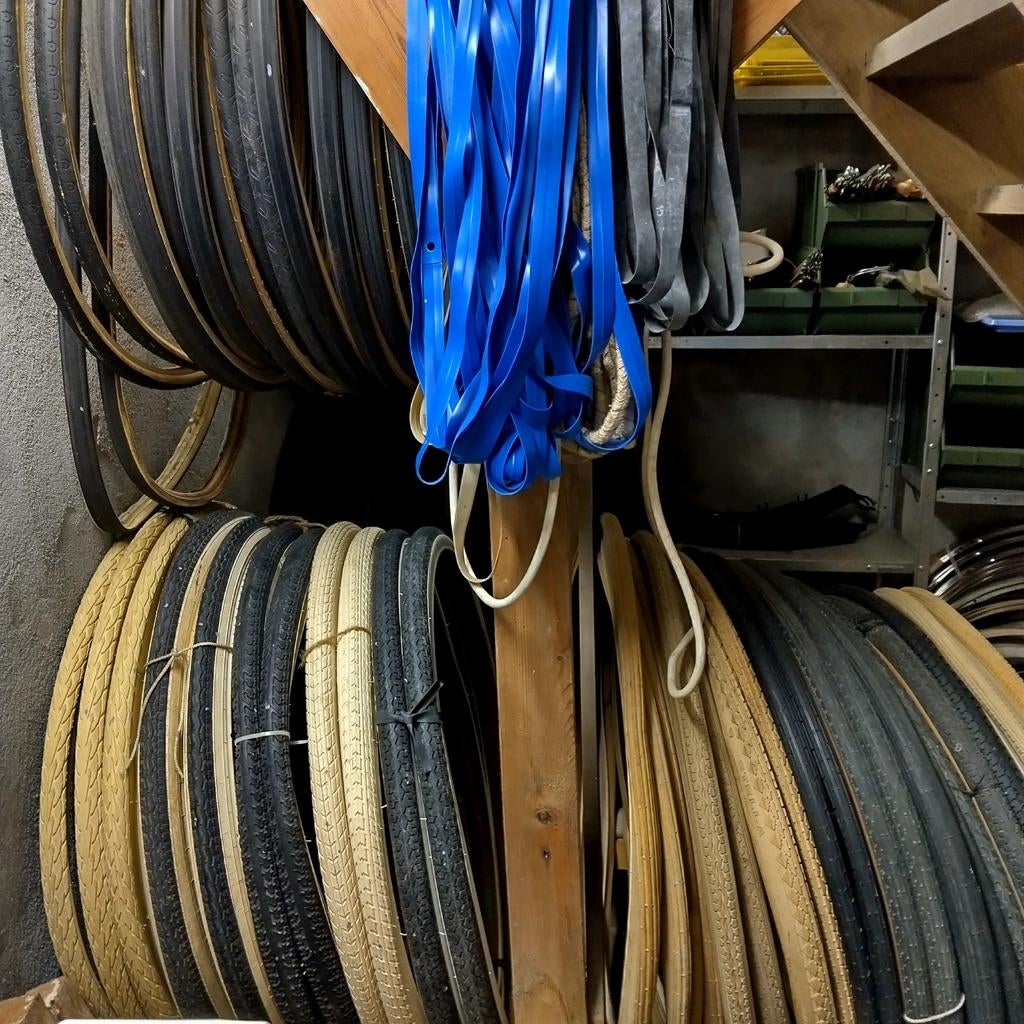 NOS oude fietsbanden antiek vintage, Enlèvement